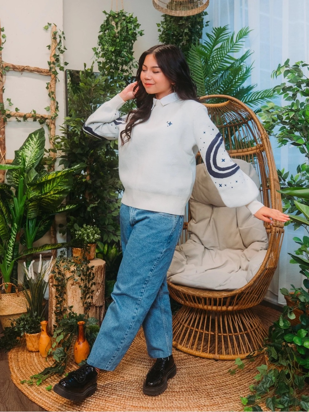 Carmico - White starry Sweater with Navy Sleeve Detail